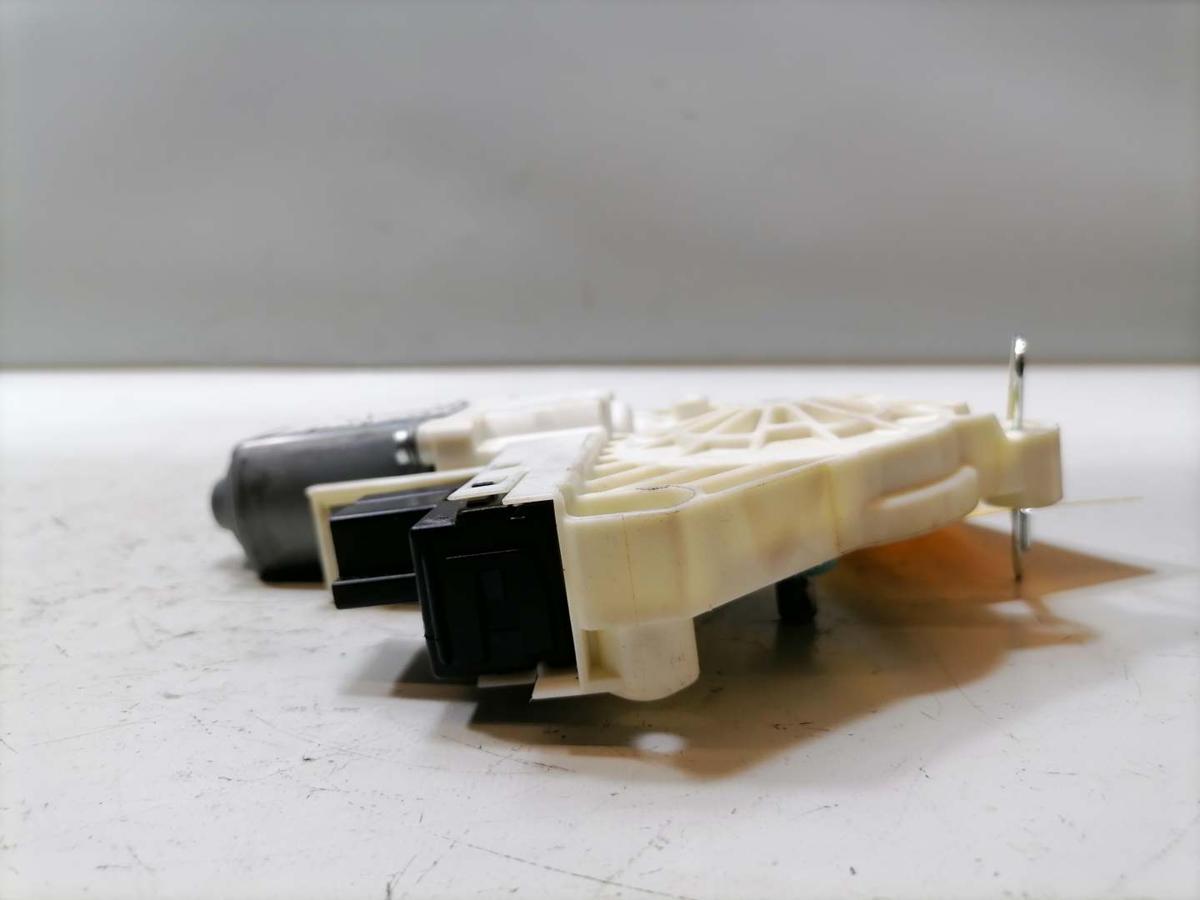 Audi A4 8K B8 original Fensterhebermotor hinten links Bj.2010